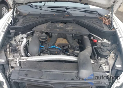 2011 BMW X5 xDrive35D z USA, uszkodzony, nr VIN 5UXZW0C51BL658049